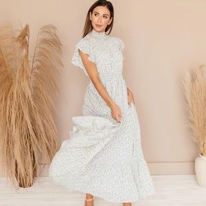 SKYLER BLUE BLOSSOMS SMOCKED MAXI DRESS | DM Fashion